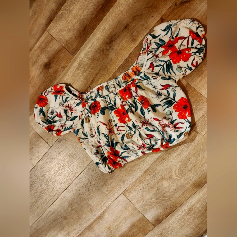 F21 FLORAL SPRING CROP TOP